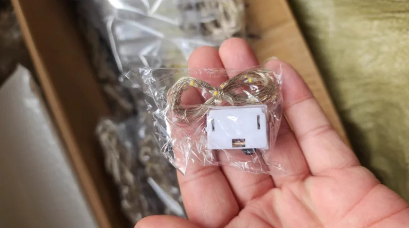 Festive Ornament Resin Imitation